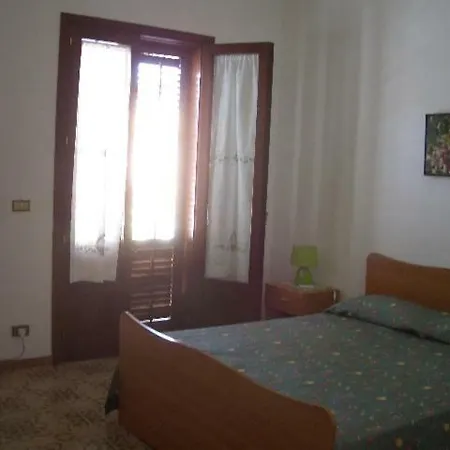 Casa Vacanze Helios 3 Via Bixio *