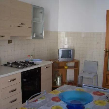 Casa Vacanze Helios 3 Via Bixio Appartamento *
